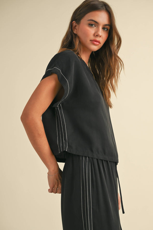 Detailed Short Sleeve Blouse